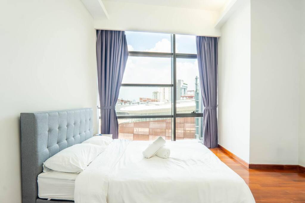 The Azure Residences Kelana Jaya By Airhost *
