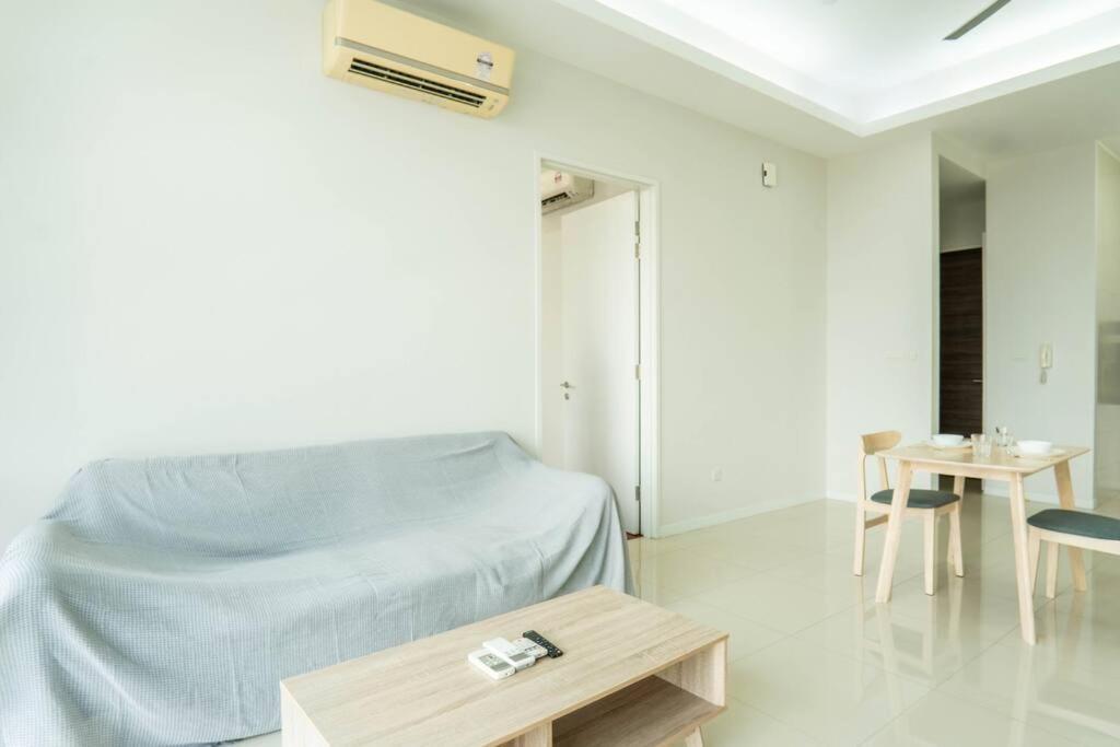 The Azure Residences Kelana Jaya By Airhost *