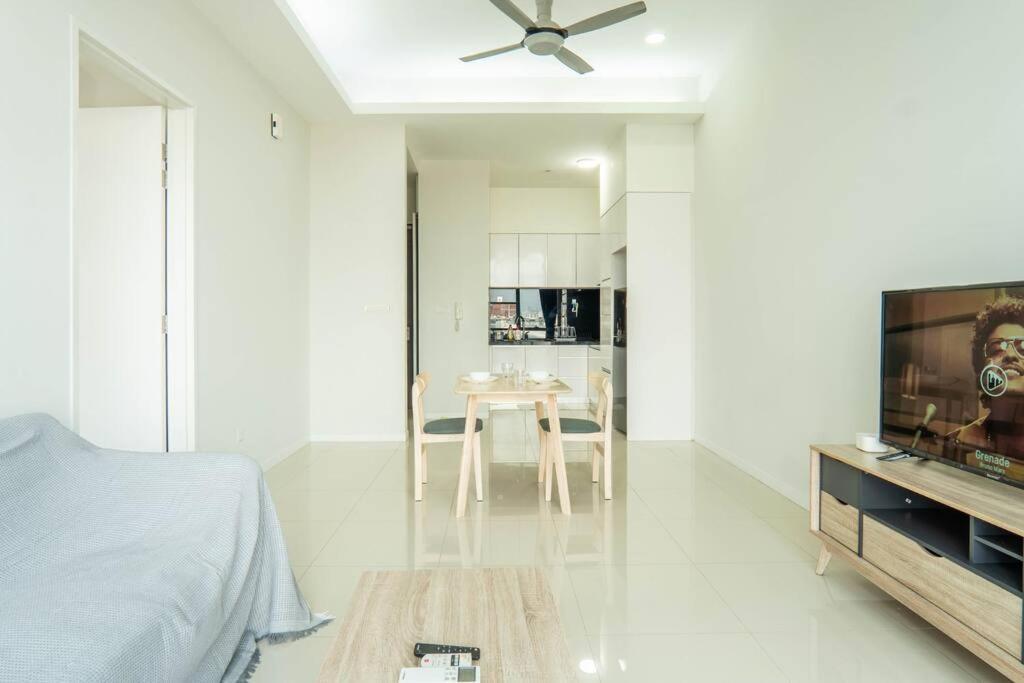 Apartment The Azure Residences Kelana Jaya By Airhost
