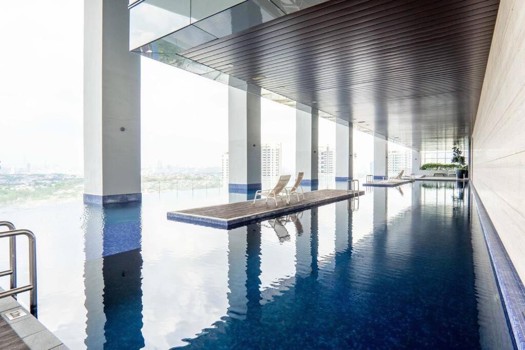 The Azure Residences Kelana Jaya By Airhost *