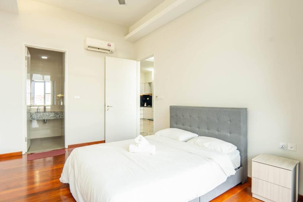 The Azure Residences Kelana Jaya By Airhost Apartment Petaling Jaya