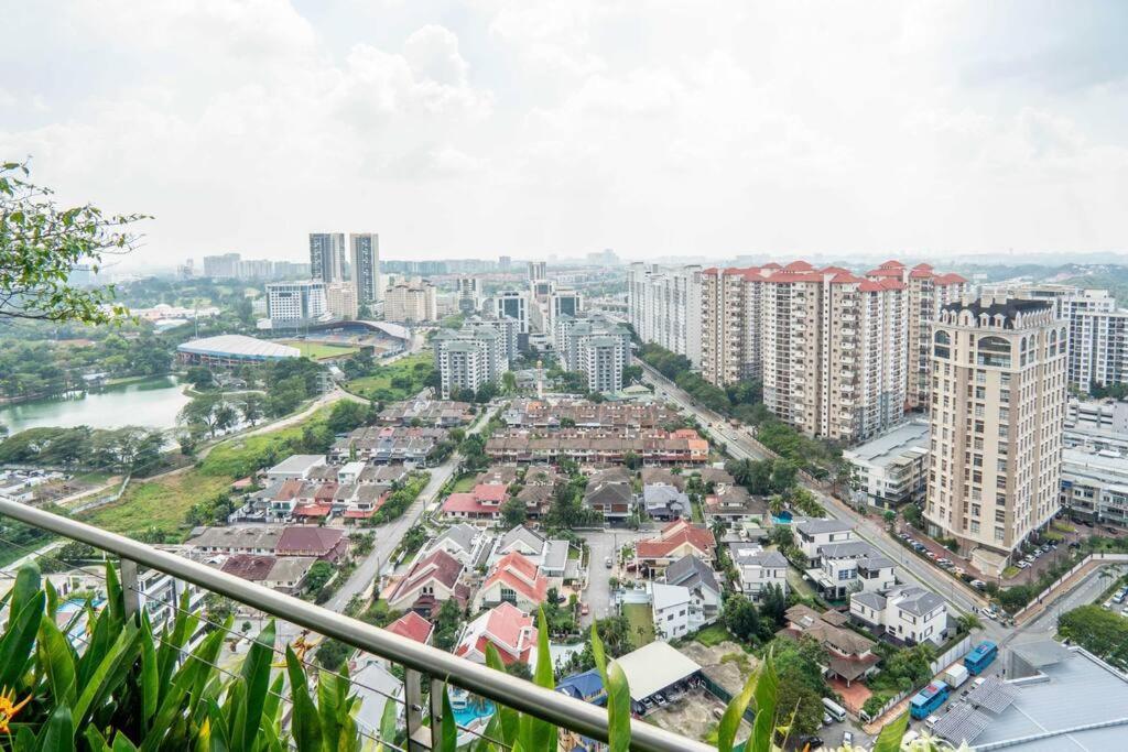 The Azure Residences Kelana Jaya By Airhost Petaling Jaya